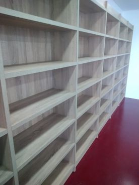 Mallorquina de estanterías estantería de madera