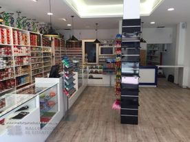 Mallorquina de estanterías tienda de comida