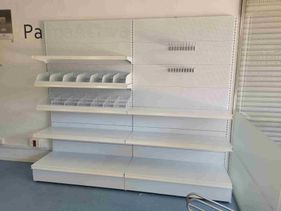 Estanteria Metalica con fondo perforado y estantes