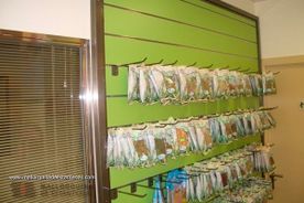 Mallorquina de estanterías productos colgados