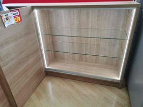 Vitrina baja con Luces