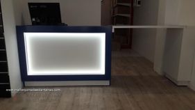Mallorquina de estanterías mostrador con luz