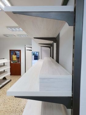 Mallorquina de estanterías estantería blanca