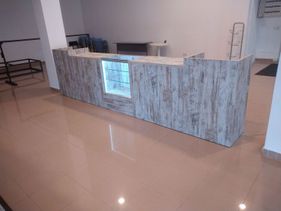 Mallorquina de estanterías Mostrador LEDS