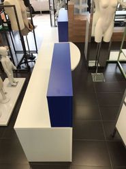 mostrador blanco y azul outlet