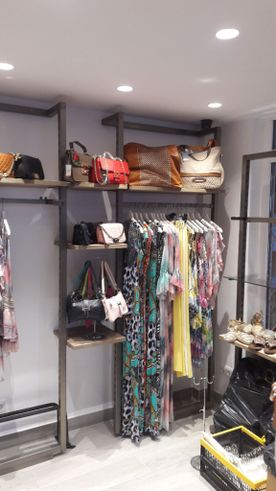 Mallorquina de estanterías ropa para mujer