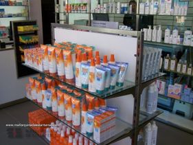 Mallorquina de estanterías productos de farmacia