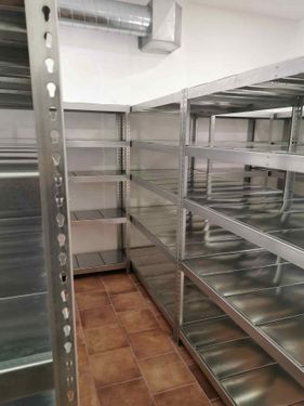 estantería almacén