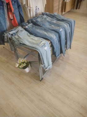 Mallorquina de estanterías ropa